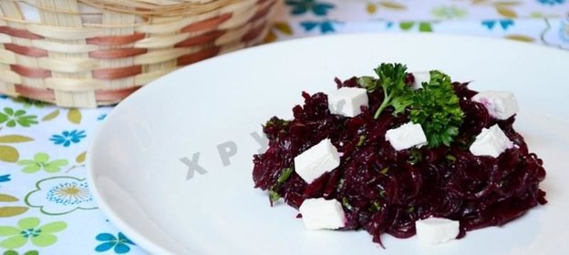 Салат со свеклой и фетой от Джейми Оливера