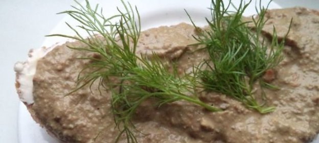 Салат из сельди с морской капустой