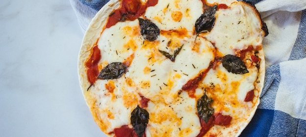 Пицца «Маргарита» на лаваше