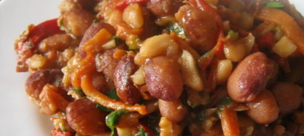 Лобио с грецкими орехами