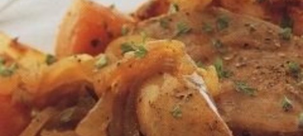 Салат из квашеной капусты с морковью или свеклой