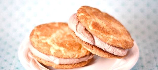 Печенье с мороженым