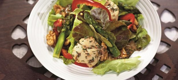 Салат с морскими гребешками