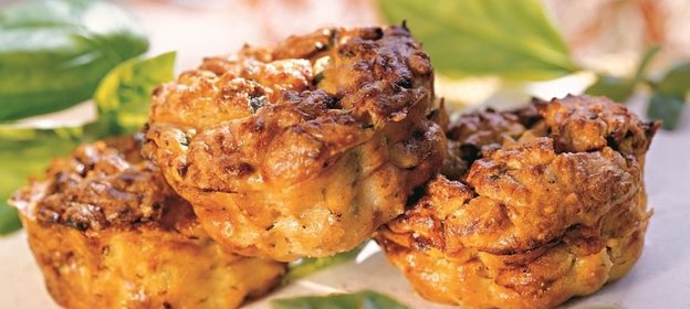 Творожная запеканка с сыром и травами