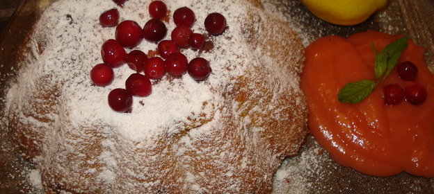 творожная запеканка с изюмом и фисташками