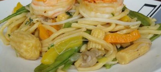 Китайская лапша с креветками,или жизнь продолжается ! ! !