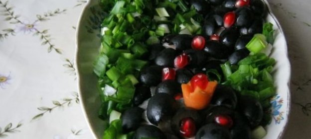 Салат куриный с тертым сыром