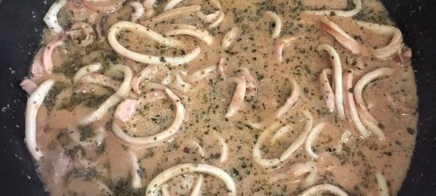 Сливочная паста с кальмарами