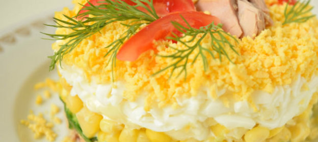 Салат с тунцом