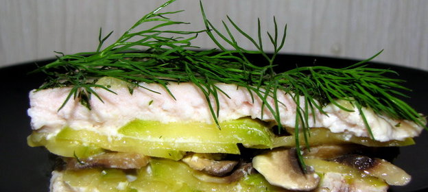 Куриная запеканка с цуккини и шампиньонами