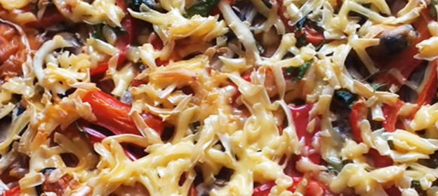 Запеканка с бананами, яблоками и орехами