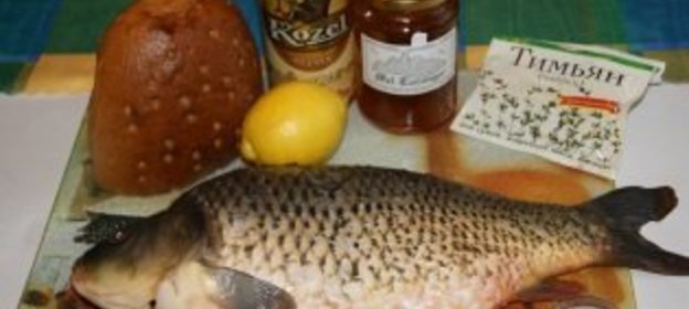 Рождественский карп на хлебе