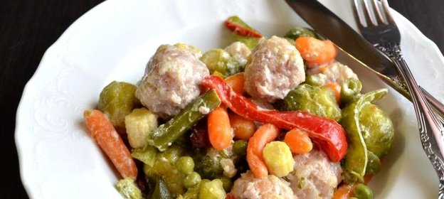 Фрикадельки с овощами
