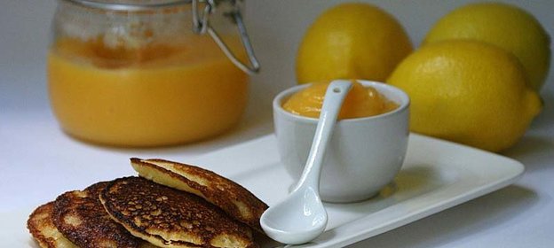 Запеканка из белого хлеба с тыквой и яблоками